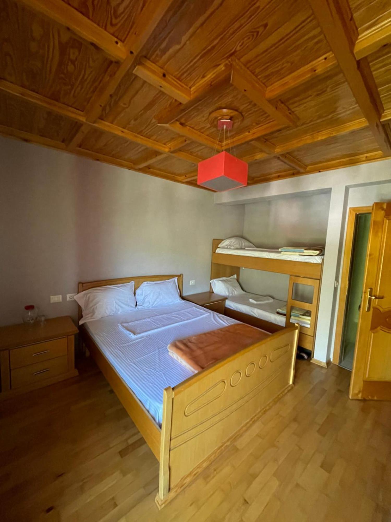 Lura Hotel Fushe-Lure Exterior foto