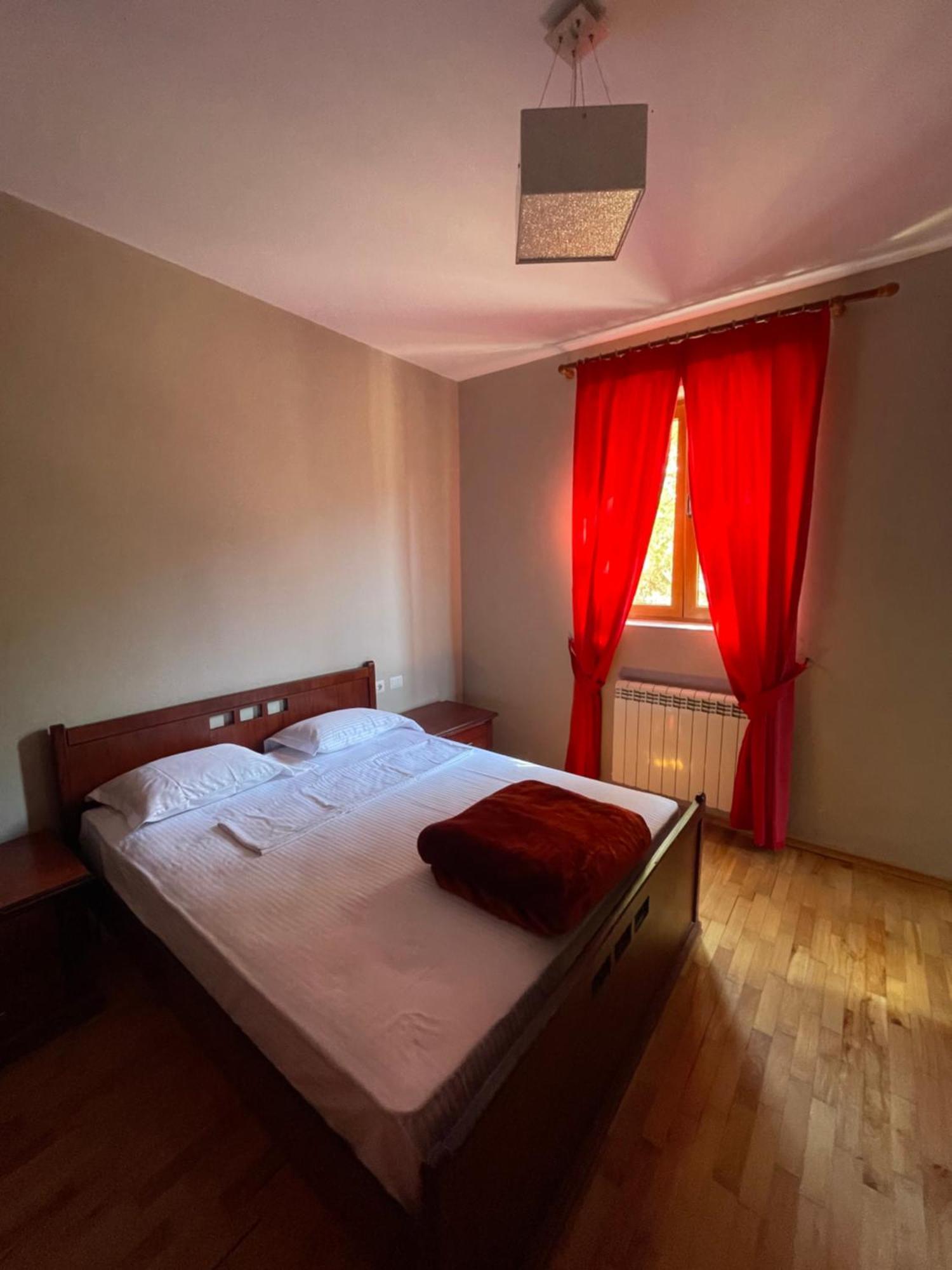 Lura Hotel Fushe-Lure Exterior foto